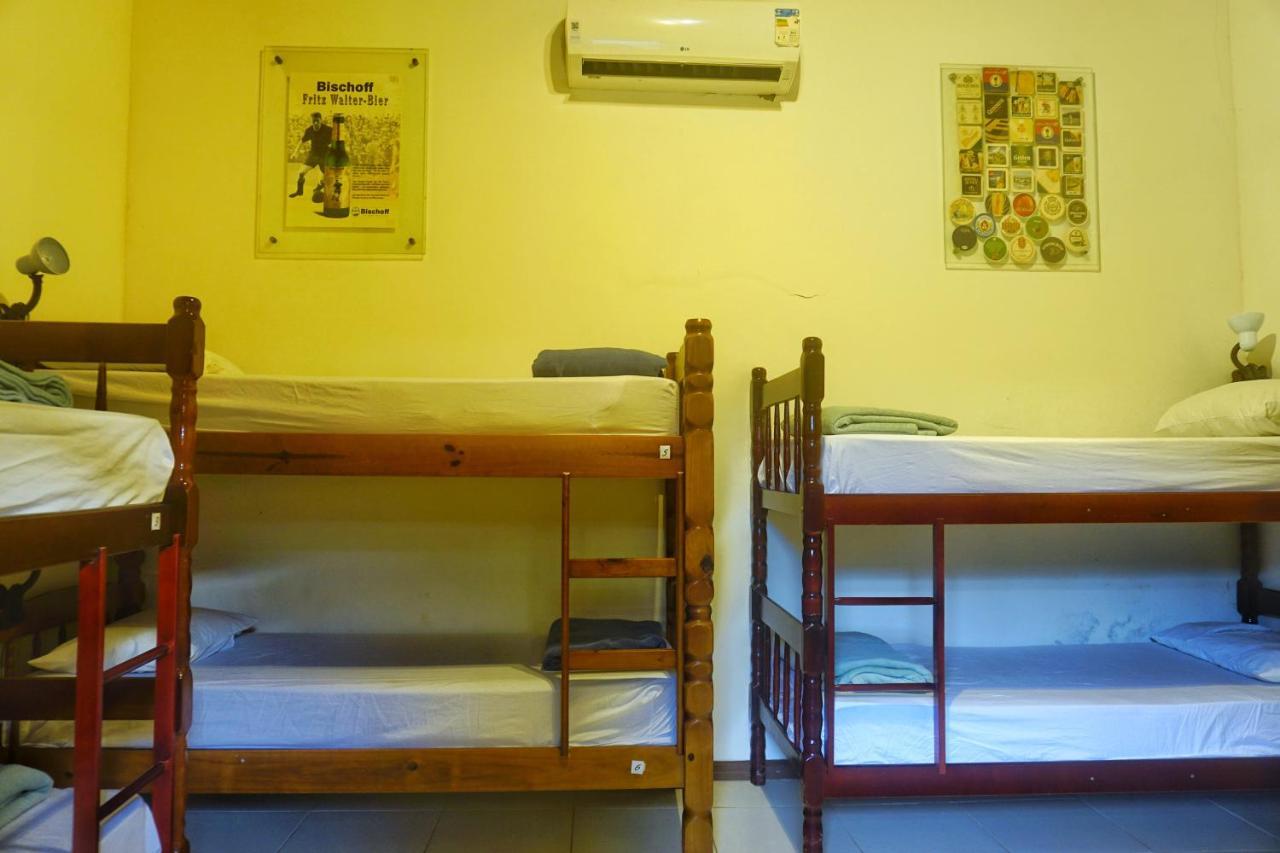 Biergarten Hostel Vila do Abraao